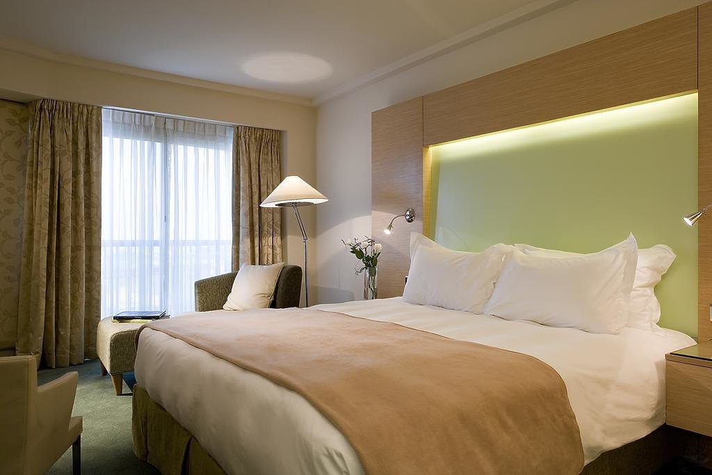 Luxurious room with connecting to club millesime And a full view on the